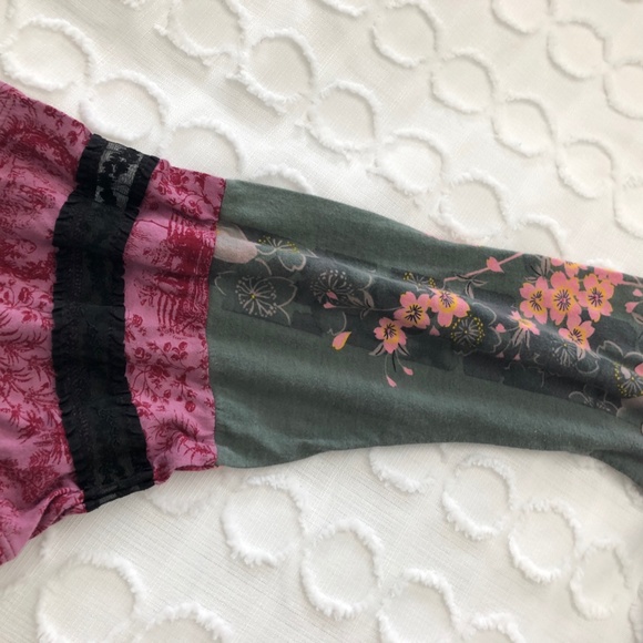 Custo Barcelona Cat and Canary Size 1 - Picture 2 of 4